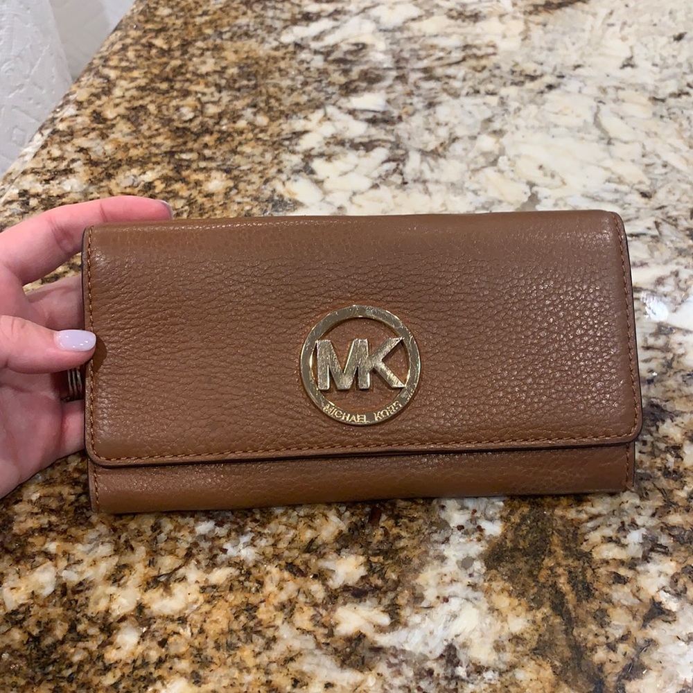 Camel Michael Kors wallet